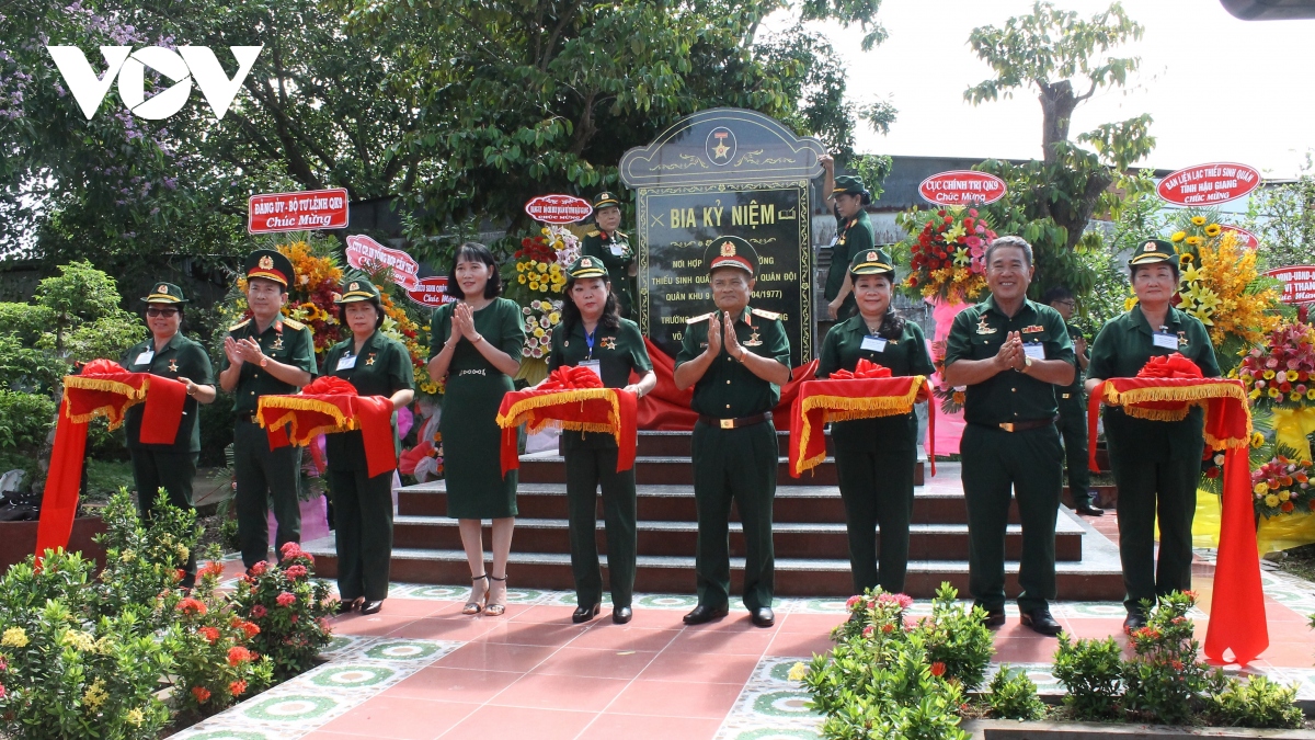 Khánh thành Bia kỷ niệm “Nơi hợp nhất các trường Thiếu sinh quân, thiếu nhi Quân khu 9"